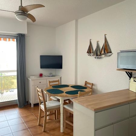 L'Azur Apartment Le Lavandou Bagian luar foto