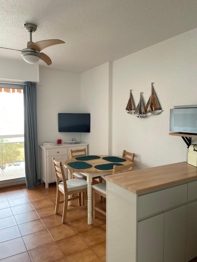 L'Azur Apartment Le Lavandou Bagian luar foto